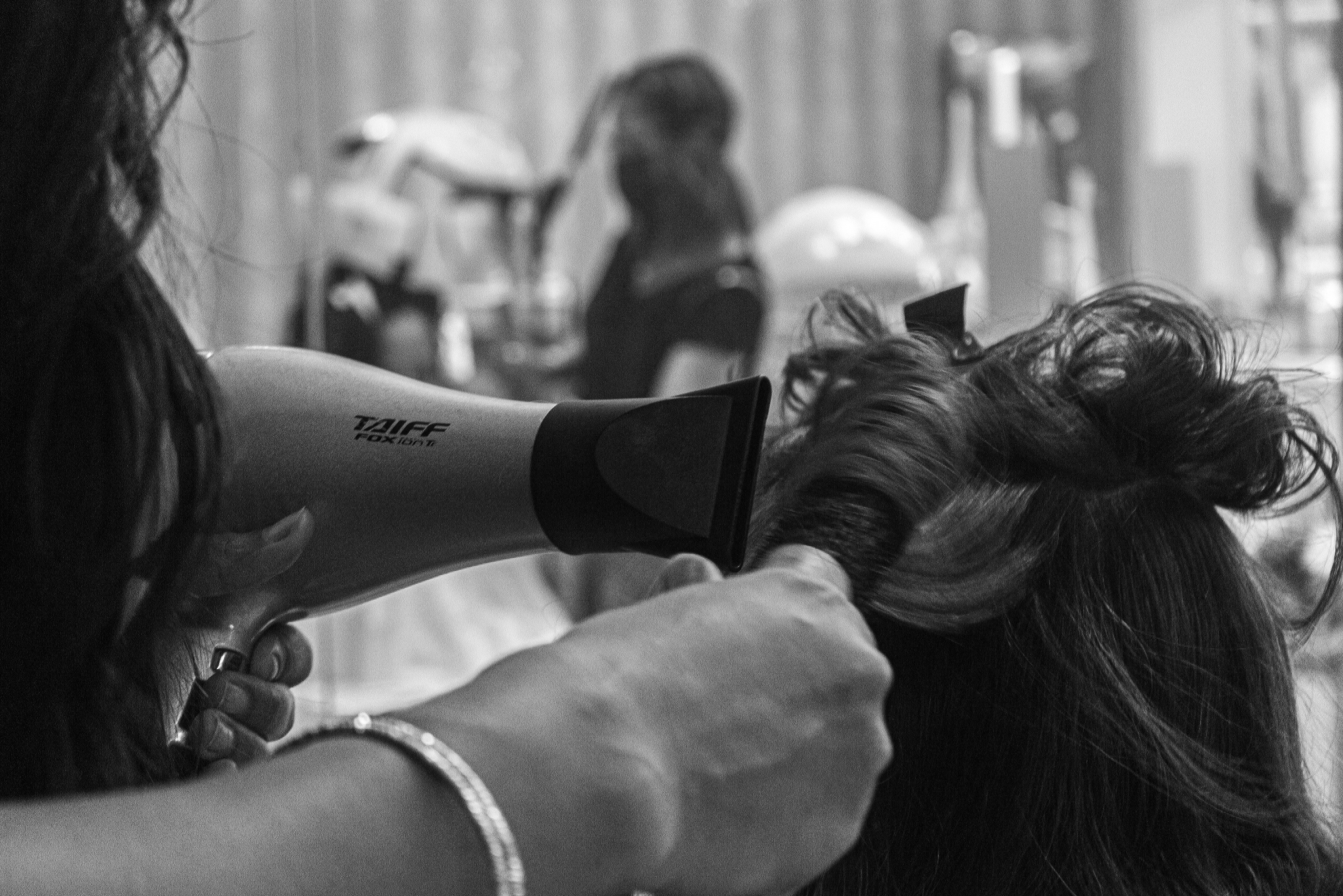 Crown & Comb Professional Hair Styling